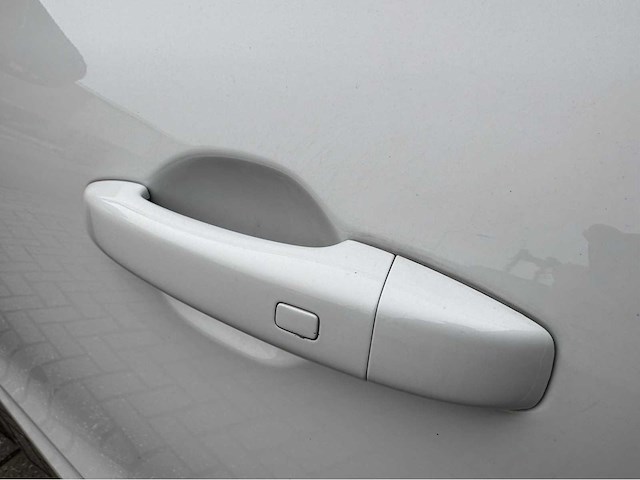 Renault - 2019 - clio - 1.0 tce life - personenauto - afbeelding 24 van  24