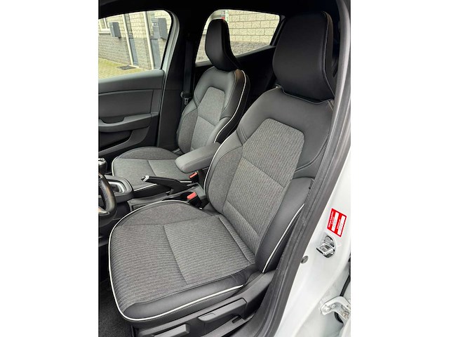 Renault - 2019 - clio - 1.0 tce life - personenauto - afbeelding 7 van  23