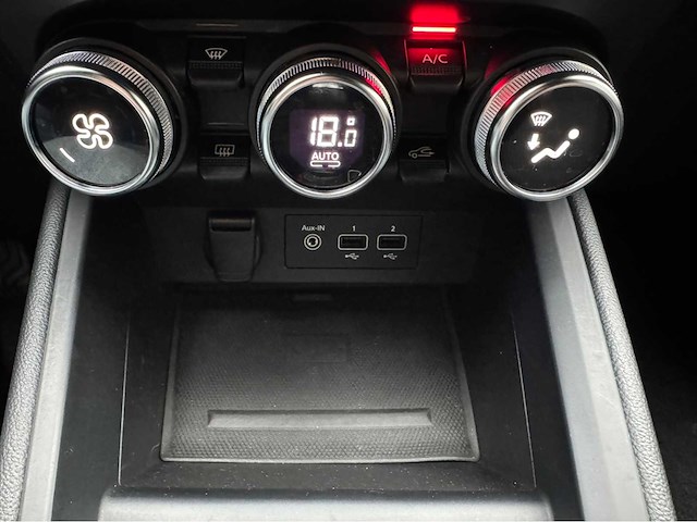 Renault - 2019 - clio - 1.0 tce life groot multimedia - personenauto - afbeelding 13 van  24