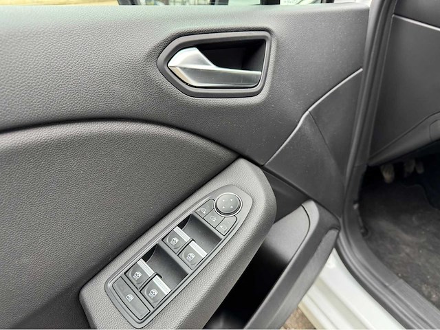 Renault - 2019 - clio - 1.0 tce life groot multimedia - personenauto - afbeelding 15 van  24
