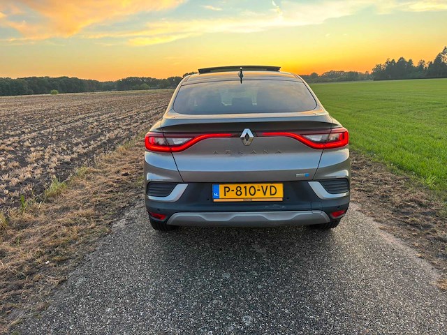 Renault - 2022 - arkana - 1.6 e-t h 145 intens - personenauto - p-810-vd - afbeelding 8 van  11