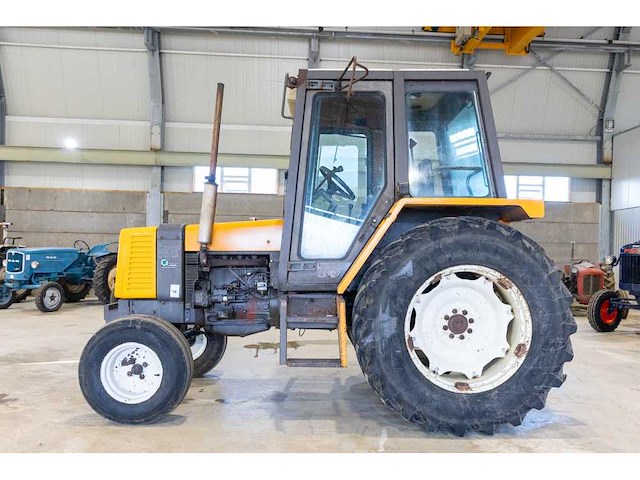Renault - 75.12 - 2-wheel drive tractor - afbeelding 12 van  17