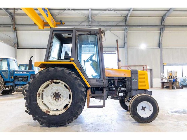 Renault - 75.12 - 2-wheel drive tractor - afbeelding 16 van  17