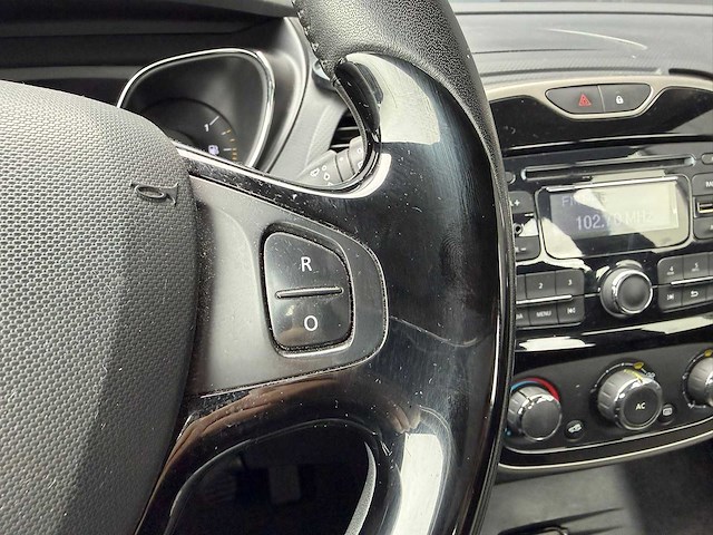 Renault - captur - 0.9 tce expression - car - 2014|7-szv-77|iaw - afbeelding 21 van  28