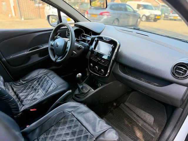 Renault - clio - 0.9 tce expression - 2015 - 6-zdn-18 - afbeelding 10 van  10