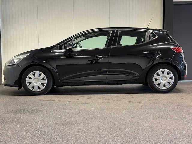 Renault - clio - 0.9 tce expression 2014 5-xgf-50 iaw - afbeelding 12 van  23
