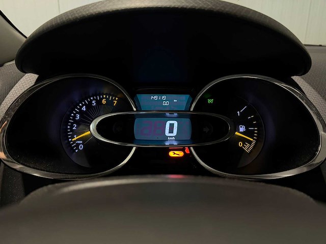 Renault - clio - 0.9 tce expression 2014 5-xgf-50 iaw - afbeelding 19 van  23