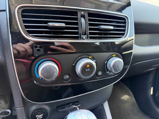 Renault - clio - 0.9 tce zen - personenauto - 2017 - afbeelding 5 van  26