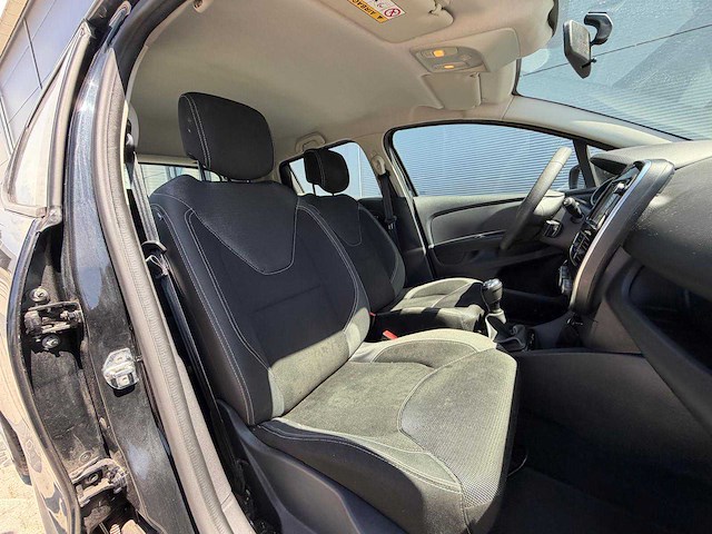 Renault - clio - 0.9 tce zen - personenauto - 2017 - afbeelding 11 van  26