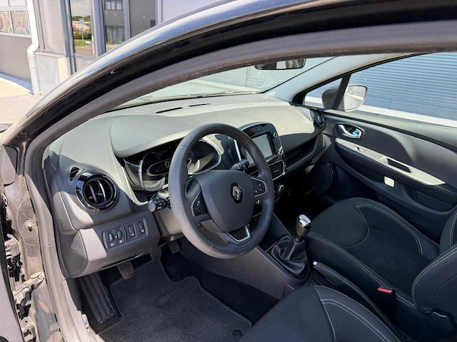 Renault - clio - 0.9 tce zen - personenauto - 2017 - afbeelding 26 van  26