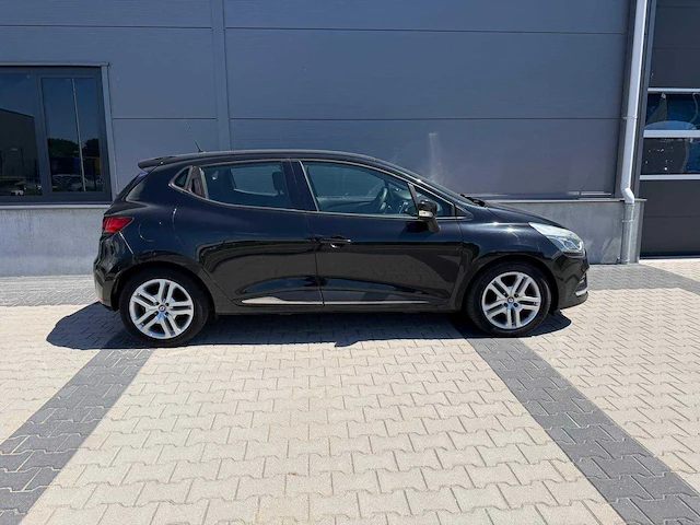 Renault - clio - 0.9 tce zen - personenauto - 2017 - afbeelding 22 van  27