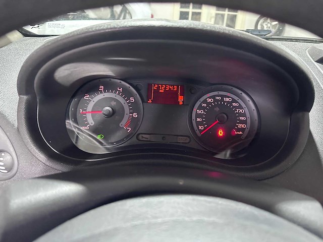 Renault - clio - 1.2-16v authentique - 67-sl-kf - afbeelding 2 van  17