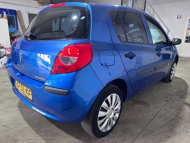 Renault - clio - 1.2-16v authentique - 67-sl-kf - afbeelding 13 van  17
