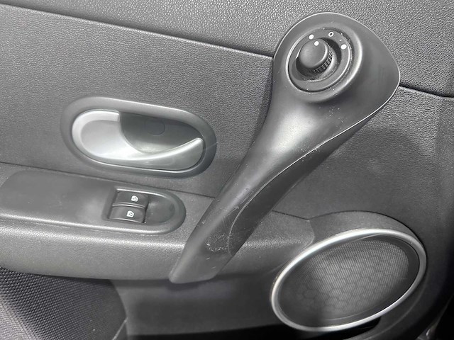 Renault - clio - 1.2-16v collection - 35-hvp-9 - afbeelding 2 van  19