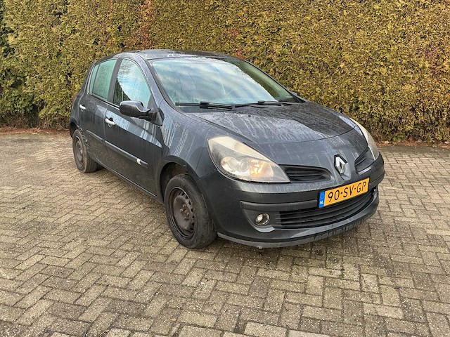 Renault - clio - 1.2-16v team spirit - 90-sv-gp - afbeelding 1 van  14