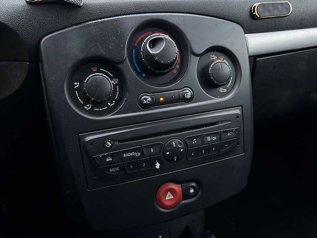 Renault - clio - 1.5 dci parisienne - car - 2011|96-pzn-7|iaw - afbeelding 3 van  22