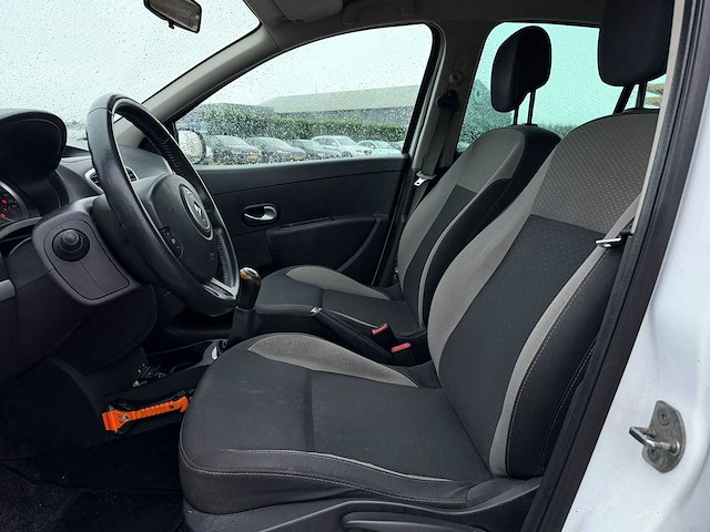 Renault - clio - 1.5 dci parisienne - car - 2011|96-pzn-7|iaw - afbeelding 5 van  22