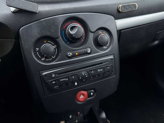 Renault - clio - 1.5 dci parisienne - car - 2011|96-pzn-7|iaw - afbeelding 7 van  22