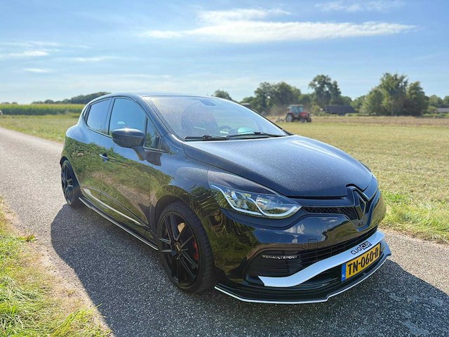 Renault - clio - 1.6 r.s. - tn-060-b - 2013 - afbeelding 11 van  17