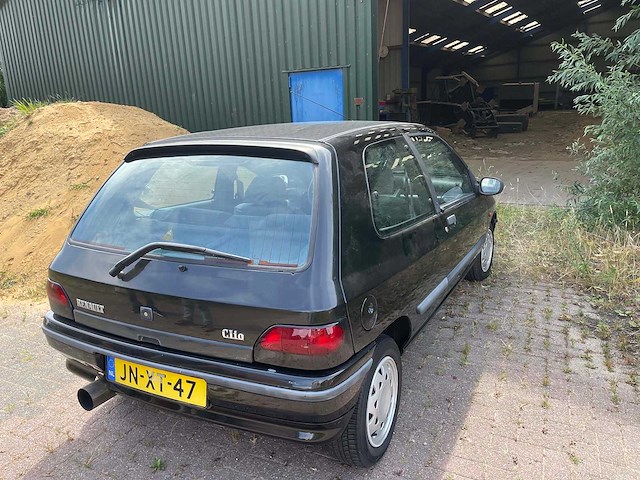 Renault - clio - clio - oldtimer - afbeelding 7 van  8