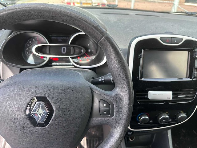 Renault - clio estate - 0.9 tce expression - jh-454-n - 2016 - afbeelding 17 van  18