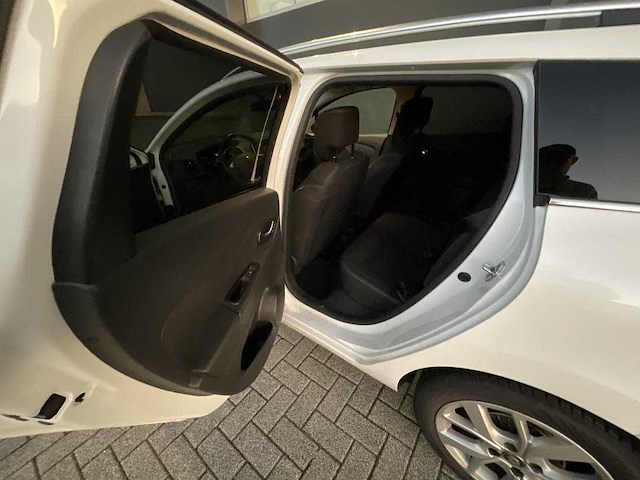 Renault - clio estate - 0.9 tce limited - car - 2019 - afbeelding 8 van  24