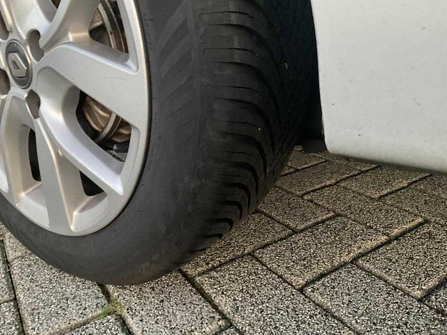 Renault - clio estate - 0.9 tce limited - car - 2019 - afbeelding 16 van  24