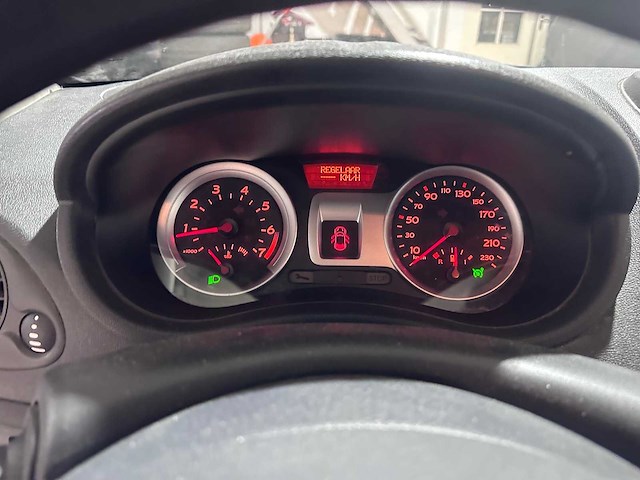 Renault - clio estate - 1.2 tce corporate - 61-zl-dt - afbeelding 2 van  20