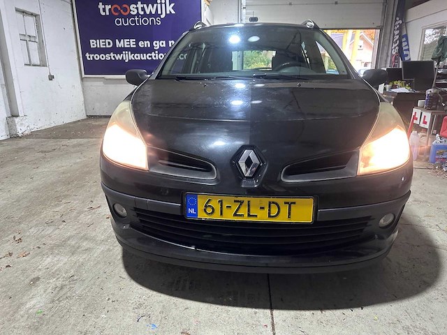 Renault - clio estate - 1.2 tce corporate - 61-zl-dt - afbeelding 18 van  20