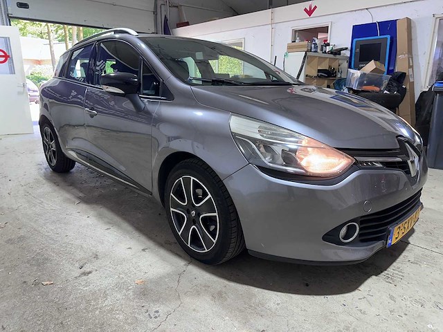 Renault - clio estate - 1.5 dci expression - 3-sxv-78- 2014 - afbeelding 14 van  18