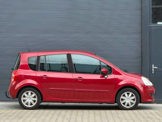 Renault - grand modus - 2011 - 1.6-16v dynamique - 01-pbh-2 - personenauto - afbeelding 11 van  13