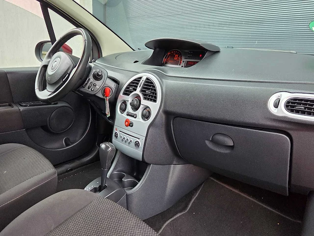 Renault - grand modus - 2011 - 1.6-16v dynamique - 01-pbh-2 - personenauto - afbeelding 9 van  24