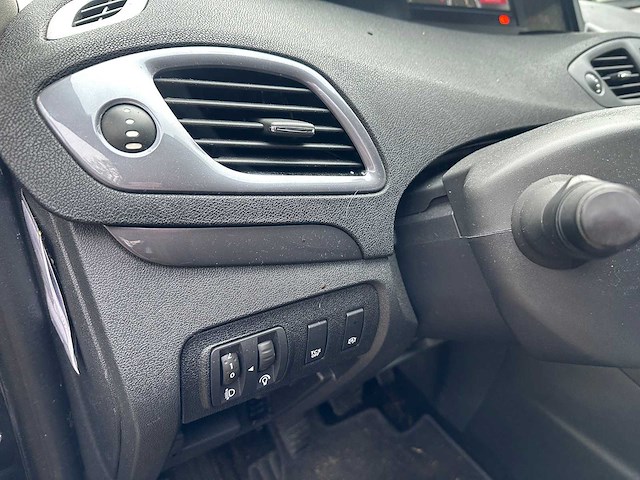 Renault - grand scénic - 1.2 tce limited - 2-zpx-16 - afbeelding 4 van  18