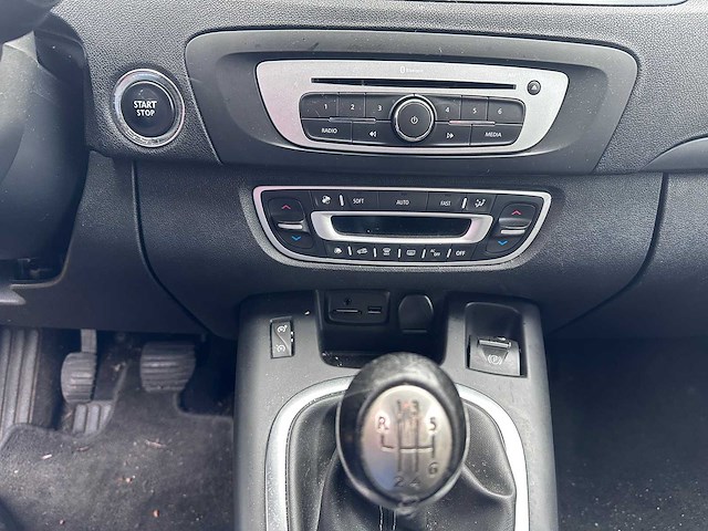 Renault - grand scénic - 1.2 tce limited - 2-zpx-16 - afbeelding 6 van  18