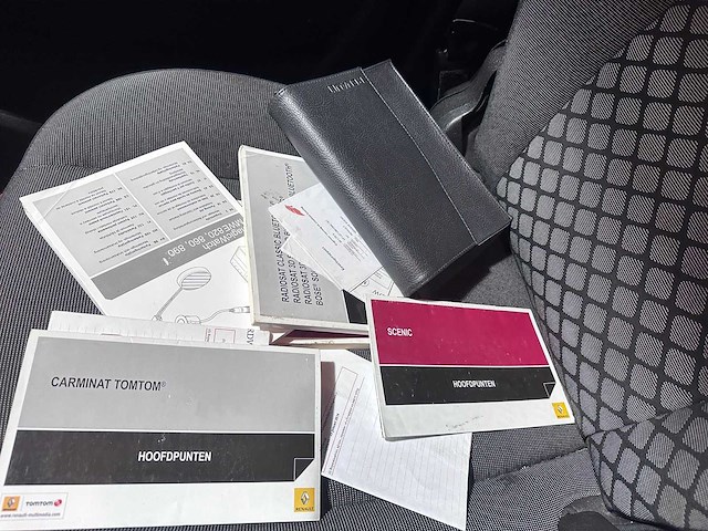 Renault - grand scénic - 1.4 tce celsium 7p. - 66-ltr-9 - afbeelding 10 van  19