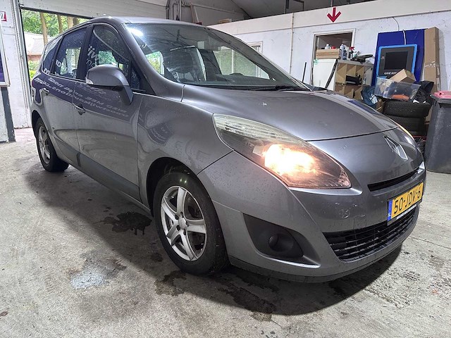 Renault - grand scénic - 1.4 tce expression - 50-jdv-6- 2009 - afbeelding 13 van  17