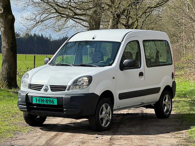 Renault - kangoo - 4x4 - 2006 - personenauto - afbeelding 1 van  13