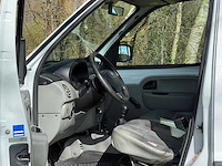 Renault - kangoo - 4x4 - 2006 - personenauto - afbeelding 2 van  13