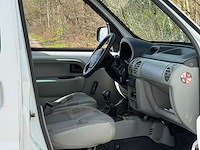 Renault - kangoo - 4x4 - 2006 - personenauto - afbeelding 3 van  13