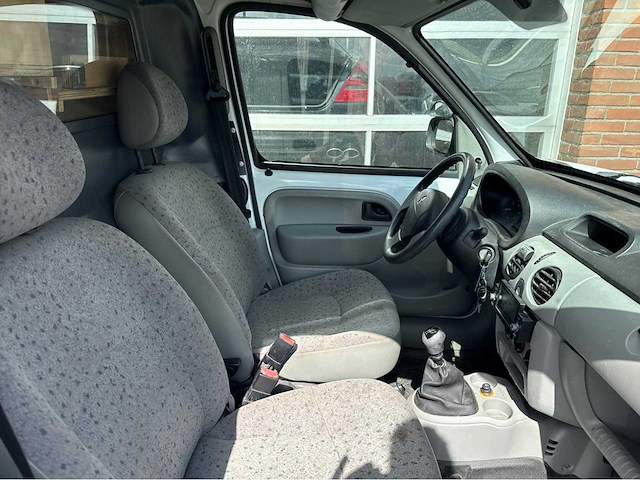 Renault - kangoo express - 1.2 confort - benzine - bedrijfswagen - 2004 - afbeelding 4 van  26