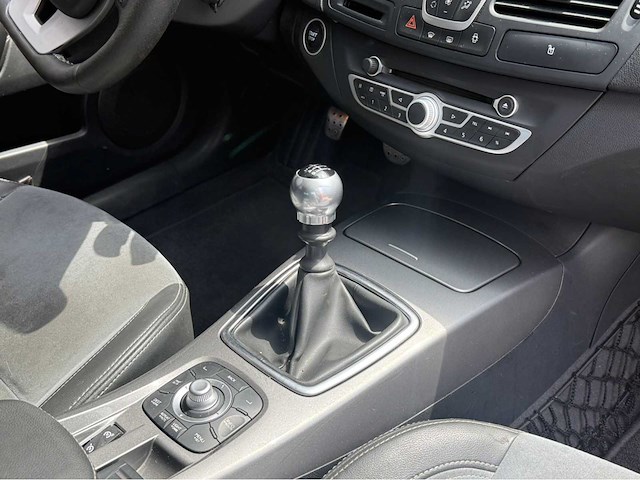 Renault - laguna estate - 1.5 dci executive - personenauto - 2012 - afbeelding 4 van  24
