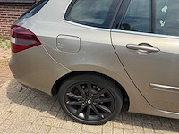 Renault - laguna estate - 1.5 dci executive - personenauto - 2012 - afbeelding 15 van  24