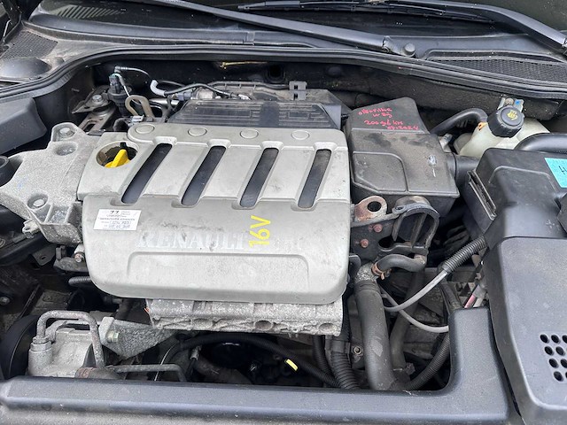 Renault - laguna grand tour - 1.8-16v tech line - 28-pn-nv- 2004 - afbeelding 5 van  11