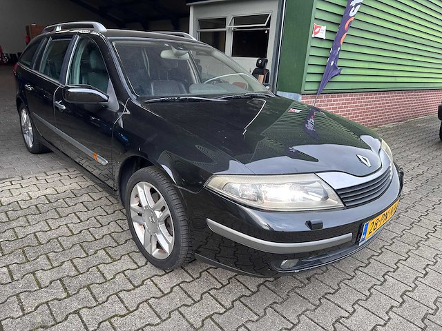 Renault - laguna grand tour - 1.8-16v tech line - 28-pn-nv- 2004 - afbeelding 9 van  11