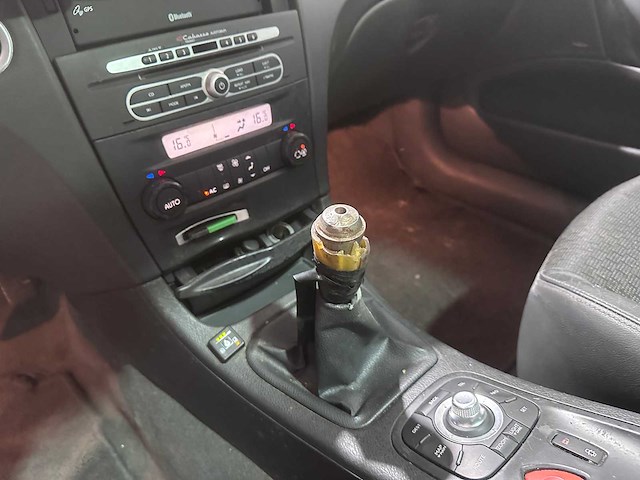 Renault - laguna grand tour - 2.0-16v tech line lpg- 22-xk-pk- 2007 - afbeelding 16 van  18