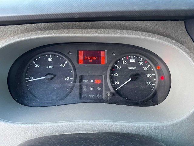 Renault - master - t35 2.5dci 2 paardswagen - 89-vzx-7 - 2006 - afbeelding 7 van  26
