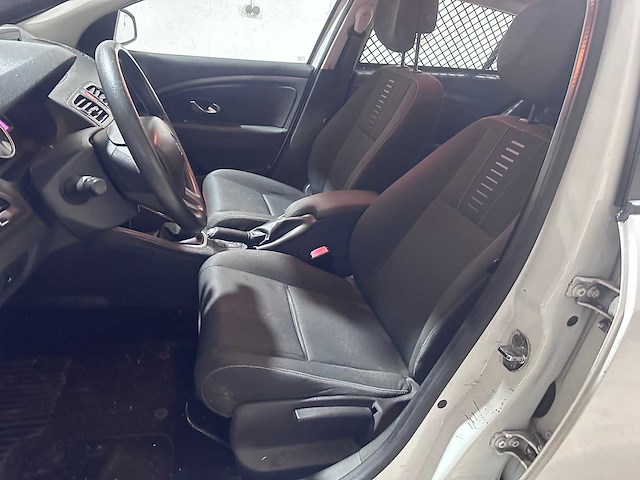 Renault - mégane - 1.5 dci expression van- 9-vrl-96 - afbeelding 8 van  19