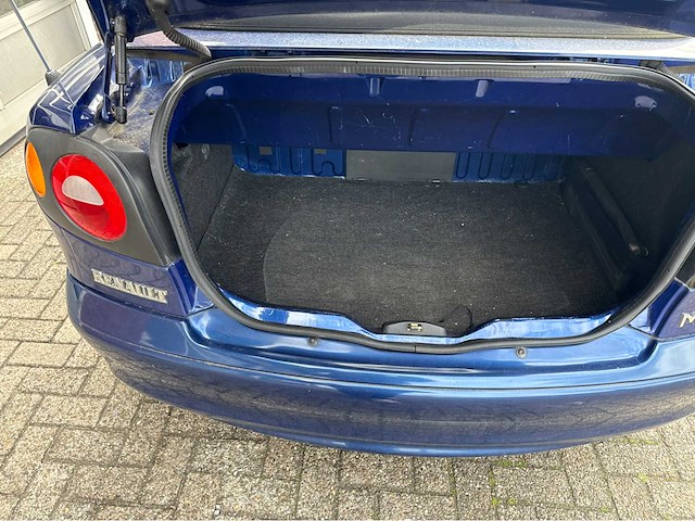 Renault - mégane - cabrio - 1.6e - personenauto - 1997 - afbeelding 6 van  23