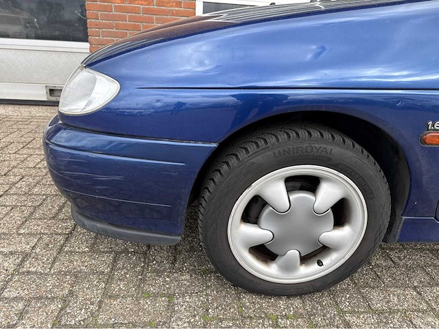 Renault - mégane - cabrio - 1.6e - personenauto - 1997 - afbeelding 15 van  23