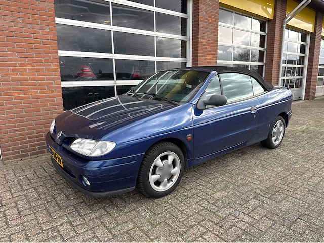 Renault - mégane - cabrio - 1.6e - personenauto - 1997 - afbeelding 12 van  23